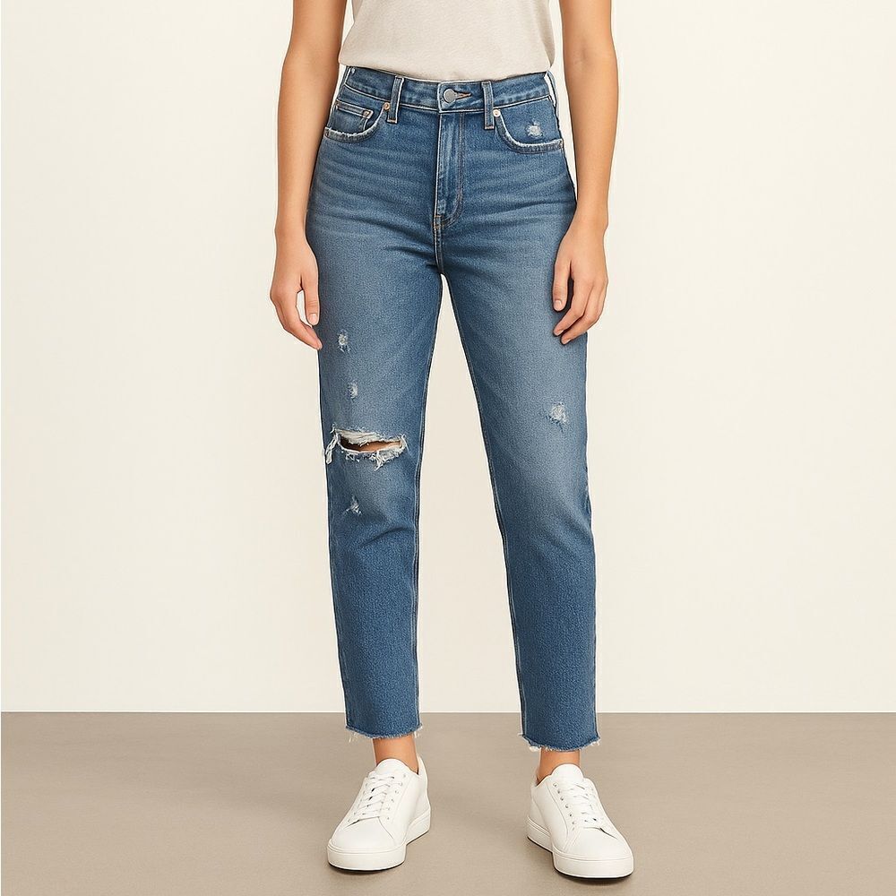 Abercrombie Ultra High Rise Mom Jeans – Medium Wash, Distressed, Raw Hem, Sz 6